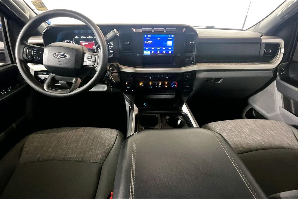 Used 2024 Ford F250 XLT w/ FX4 Off-Road Package image 11
