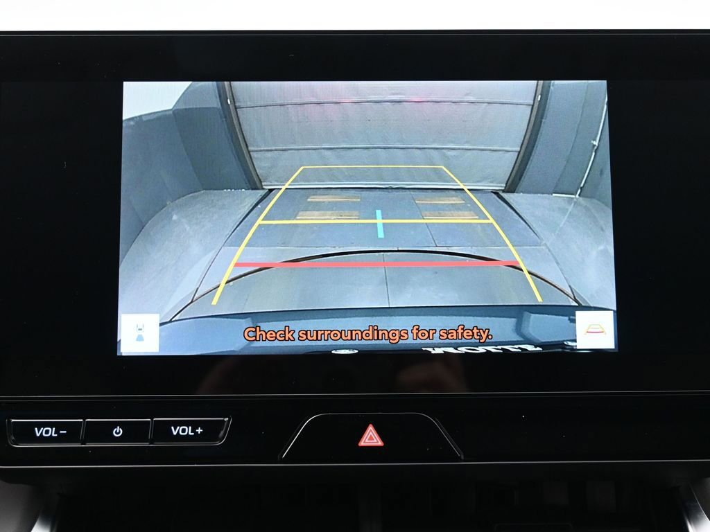 Certified 2024 Toyota Venza XLE image 23
