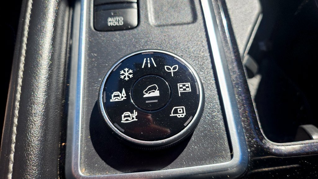 Used 2023 Nissan Pathfinder SV AWD/4WD image 35