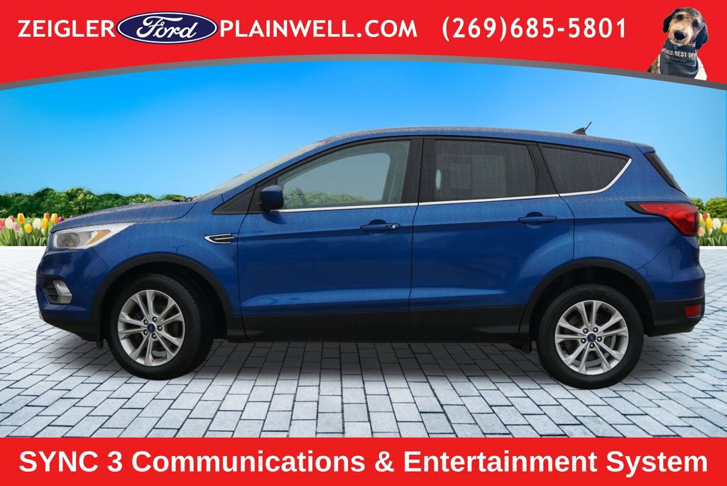 Used 2019 Ford Escape SE FWD image 2
