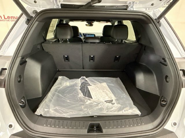 New 2027 Chevrolet Equinox RS w/ Safety and Technology Package AWD/4WD image 28
