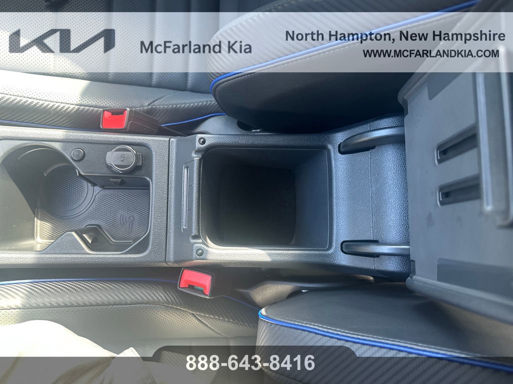 Used 2024 Volkswagen Golf R AWD/4WD image 26