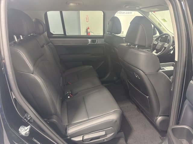 Used 2025 Hyundai Santa Fe SEL w/ Tow & Go Package image 23