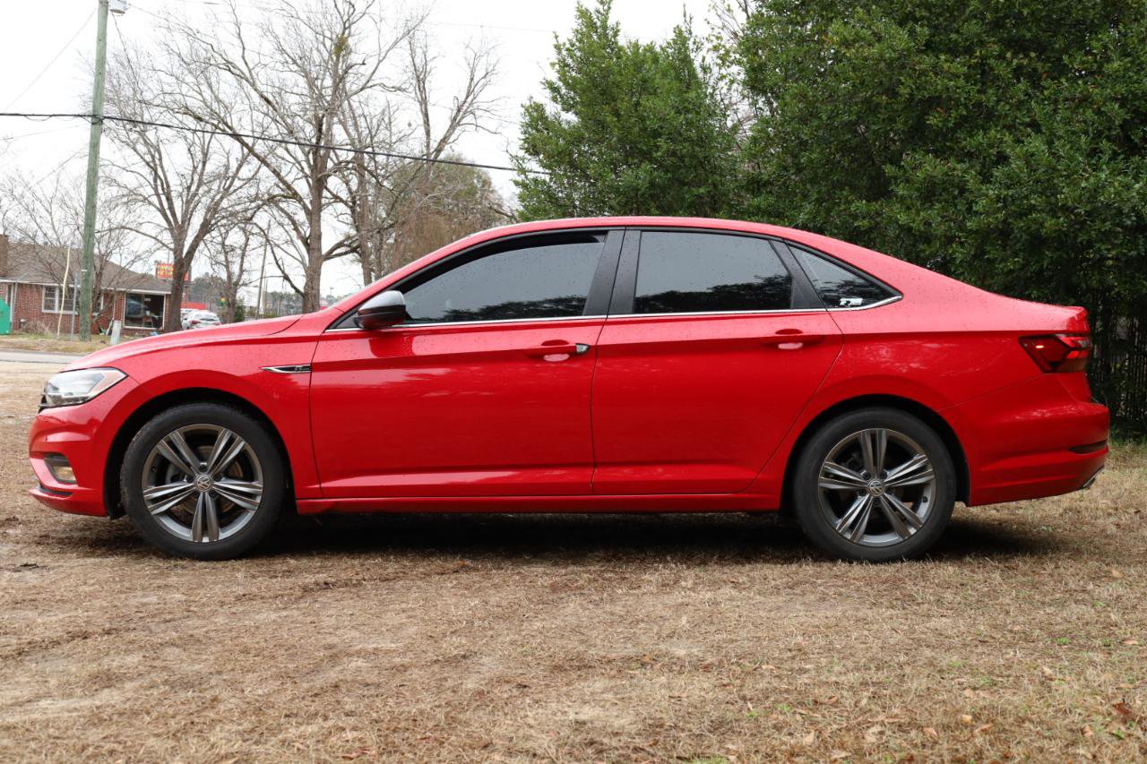 Used 2020 Volkswagen Jetta R-Line w/ R-Line Cold Weather Package image 3