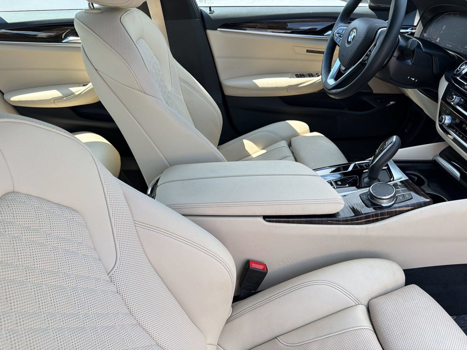 Certified 2023 BMW 530i w/ Premium Package RWD image 23