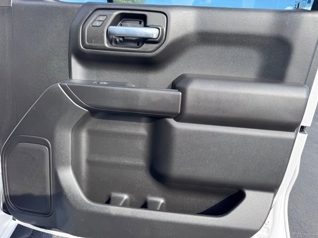 Used 2023 Chevrolet Silverado 1500 Custom image 16