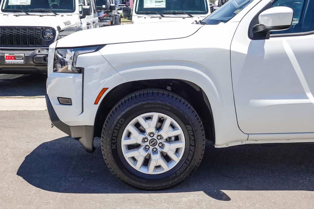 Used 2023 Nissan Frontier SV RWD image 9