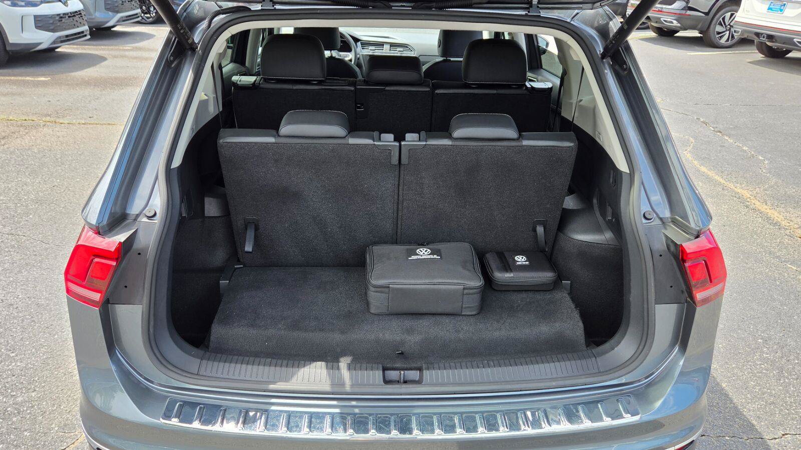Certified 2023 Volkswagen Tiguan SE FWD image 58