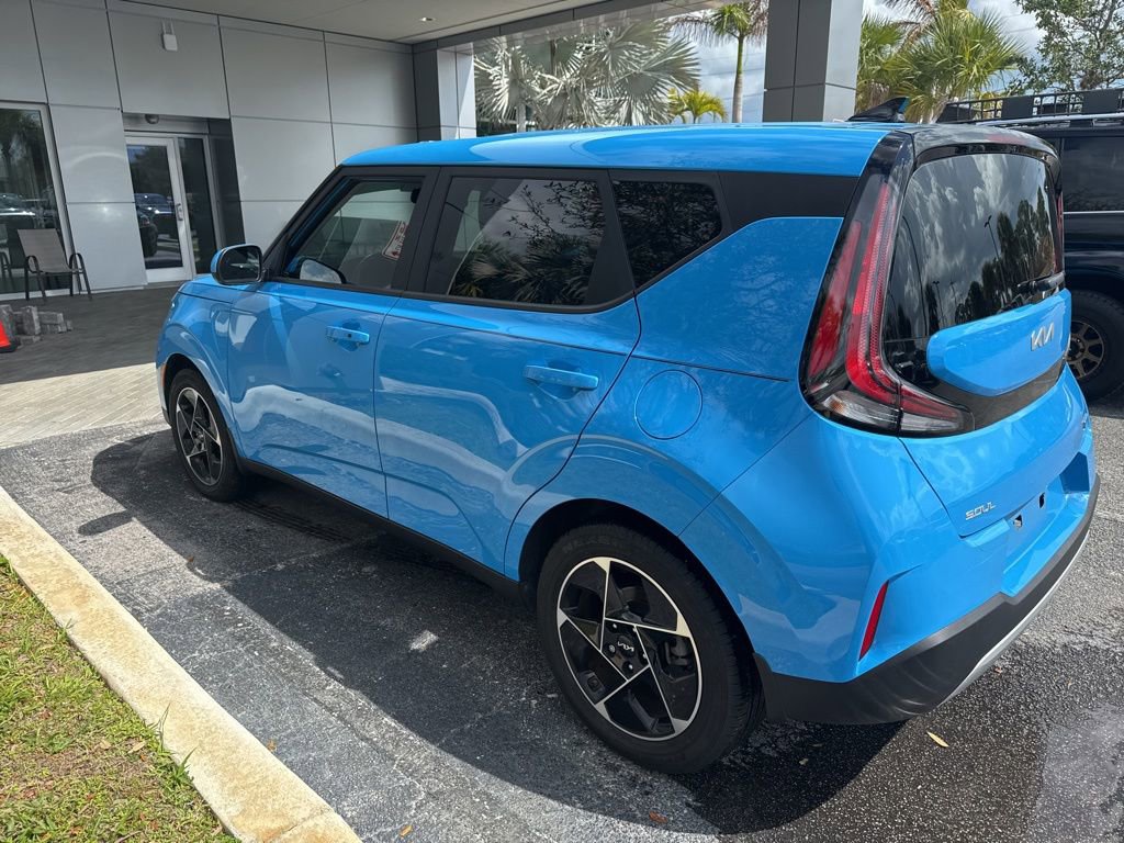Certified 2023 Kia Soul EX image 9
