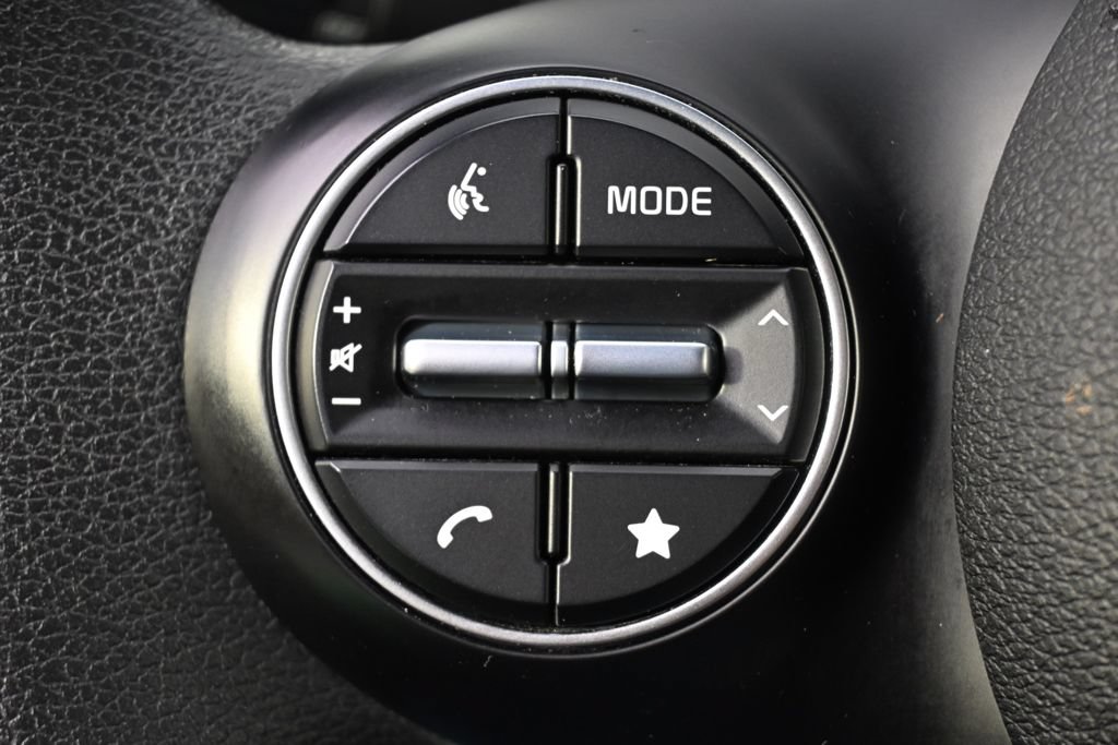 Used 2025 Kia Soul LX w/ LX Technology Package FWD image 33