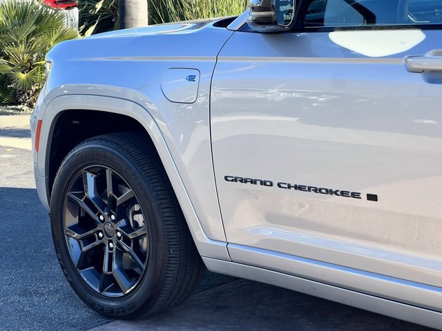 Used 2024 Jeep Grand Cherokee Limited 4xe image 5