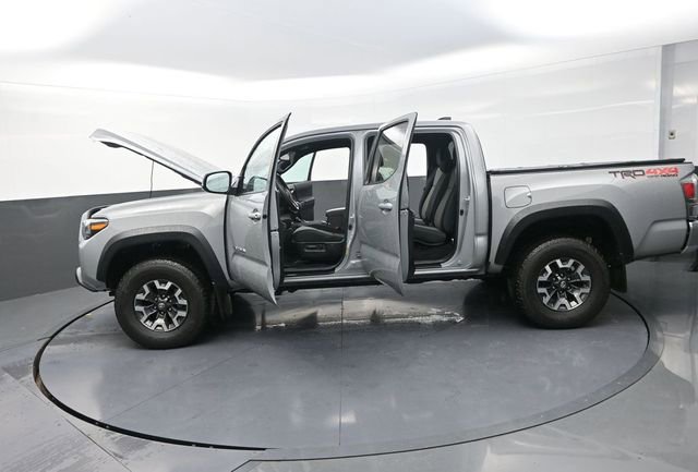 Used 2021 Toyota Tacoma TRD Off-Road AWD/4WD image 41