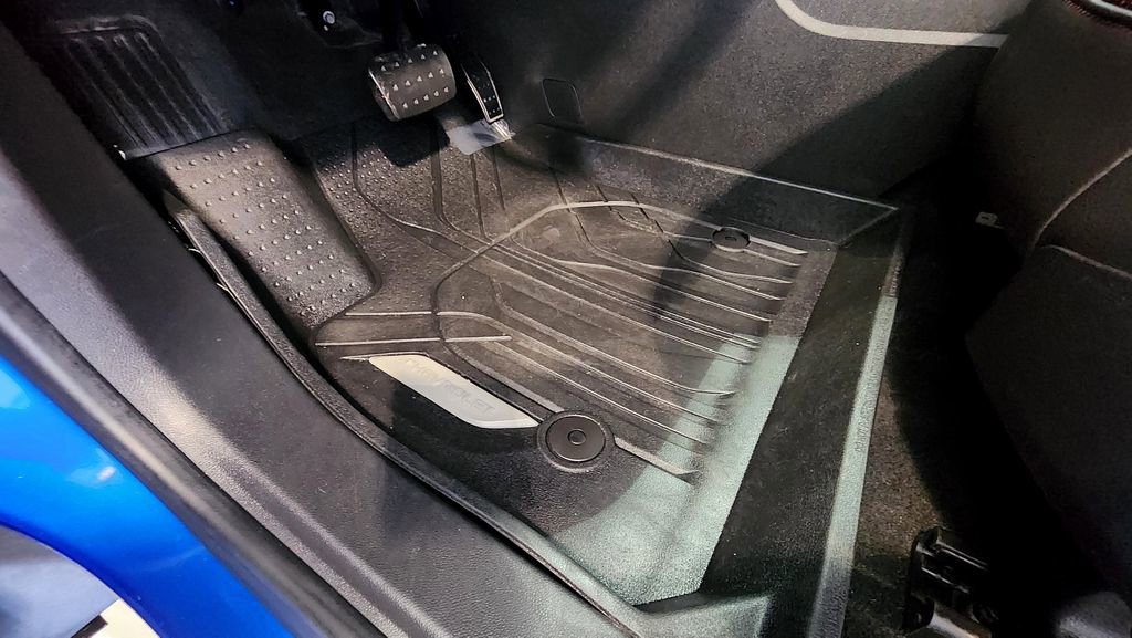 Used 2019 Chevrolet Blazer RS w/ Sun and Wheels Package AWD/4WD image 25