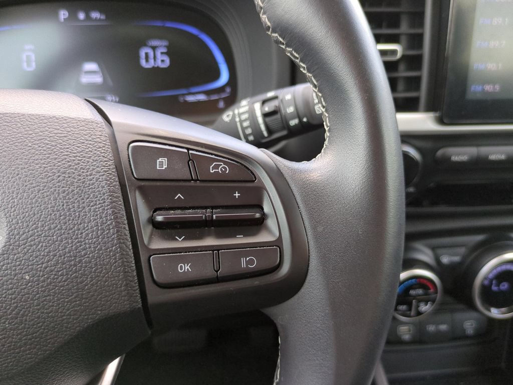 Certified 2024 Hyundai Venue SEL FWD image 20