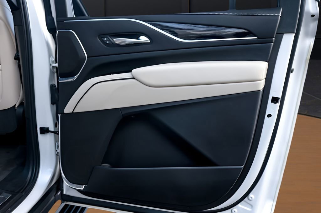 Used 2023 Cadillac Escalade ESV Sport w/ Touring Package image 25