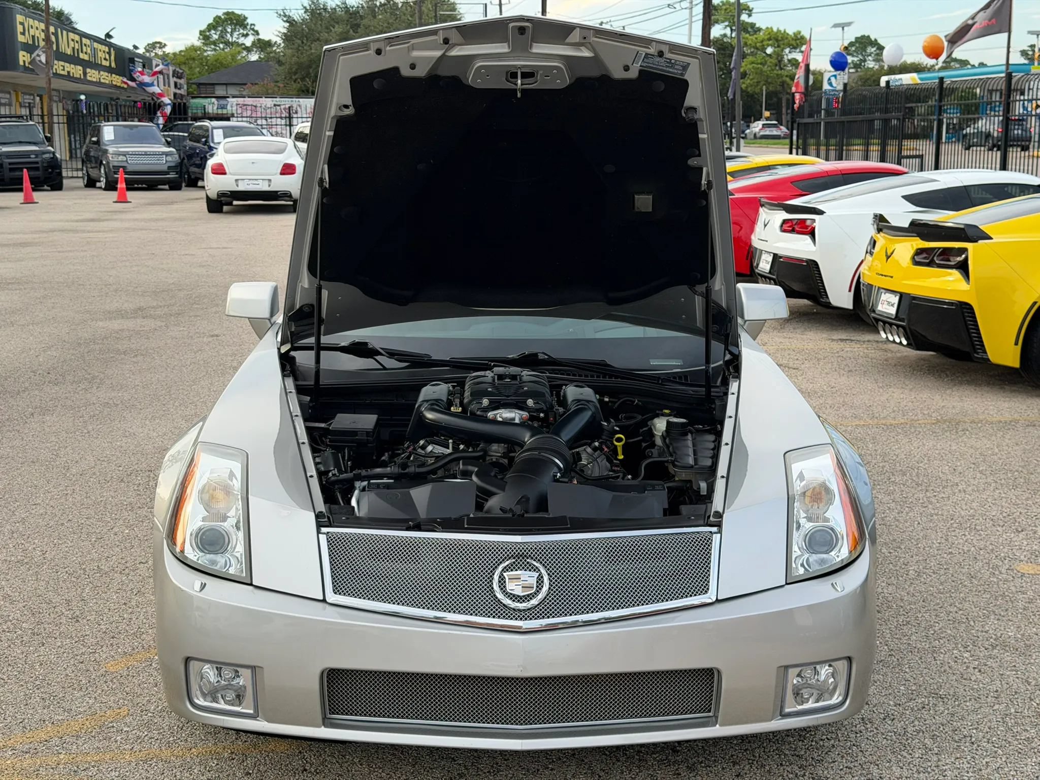Used 2007 Cadillac XLR V RWD image 41