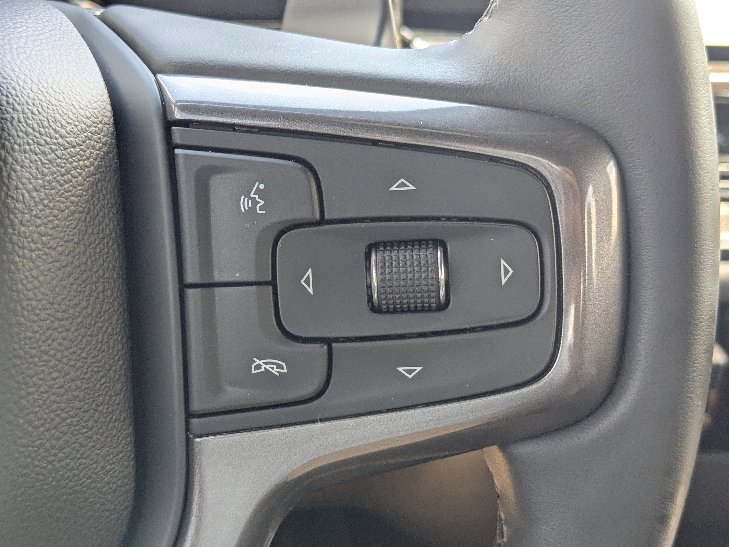 Used 2025 Chevrolet Silverado 1500 ZR2 w/ Technology Package image 27