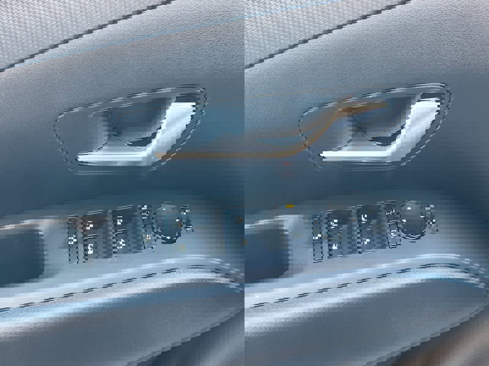 New 2025 Hyundai Tucson SE image 12