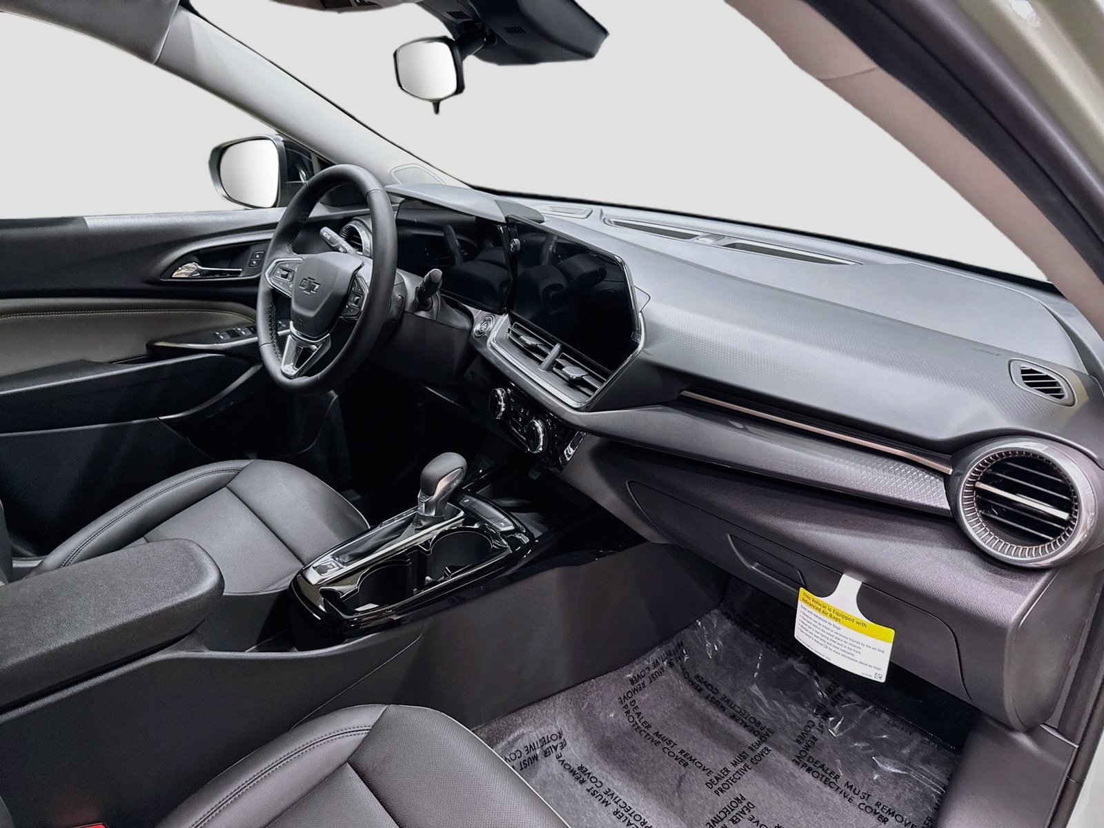 New 2026 Chevrolet Trax ACTIV w/ Sunroof Package FWD image 32