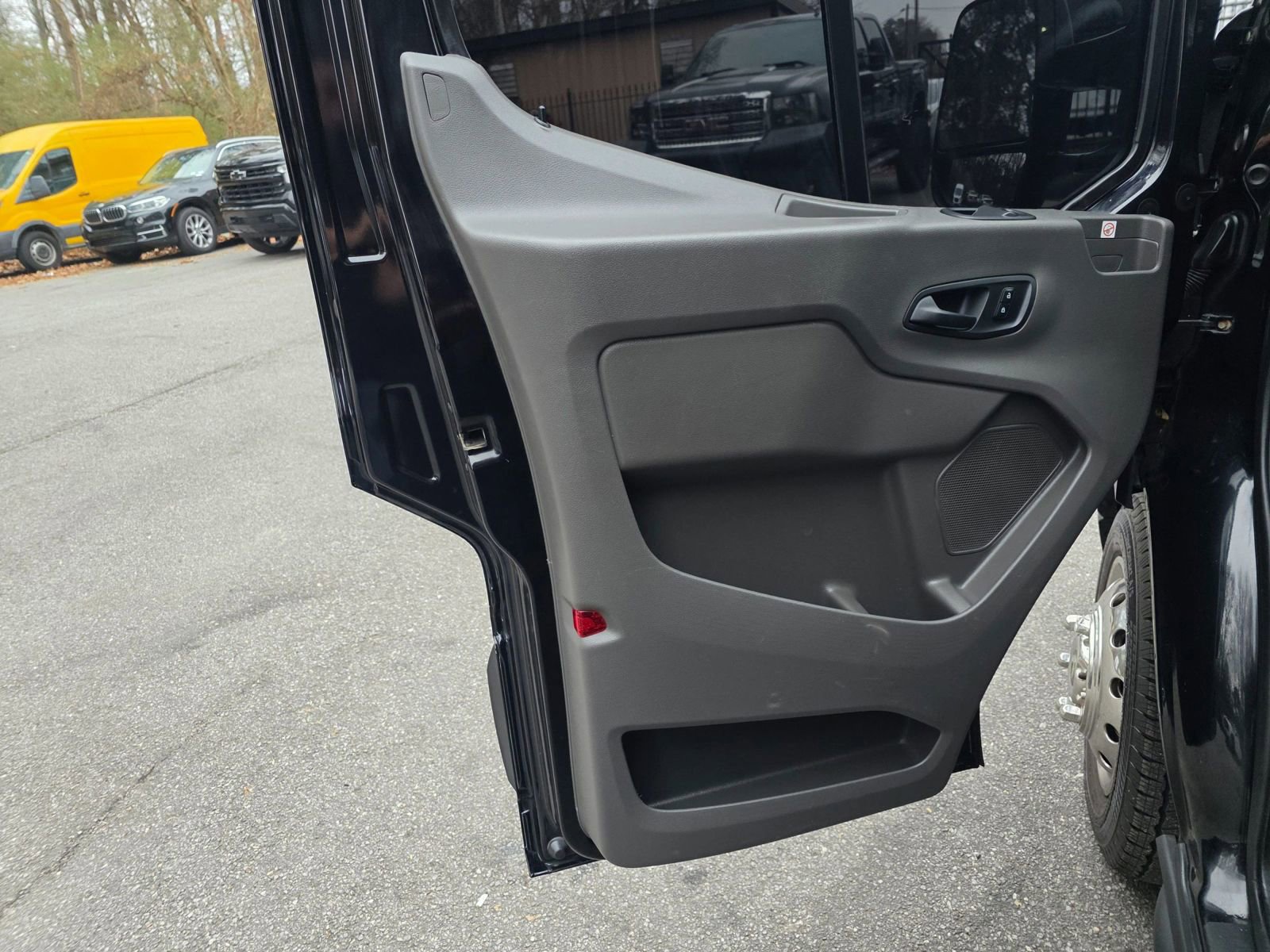 Used 2020 Ford Transit 350 XL image 23