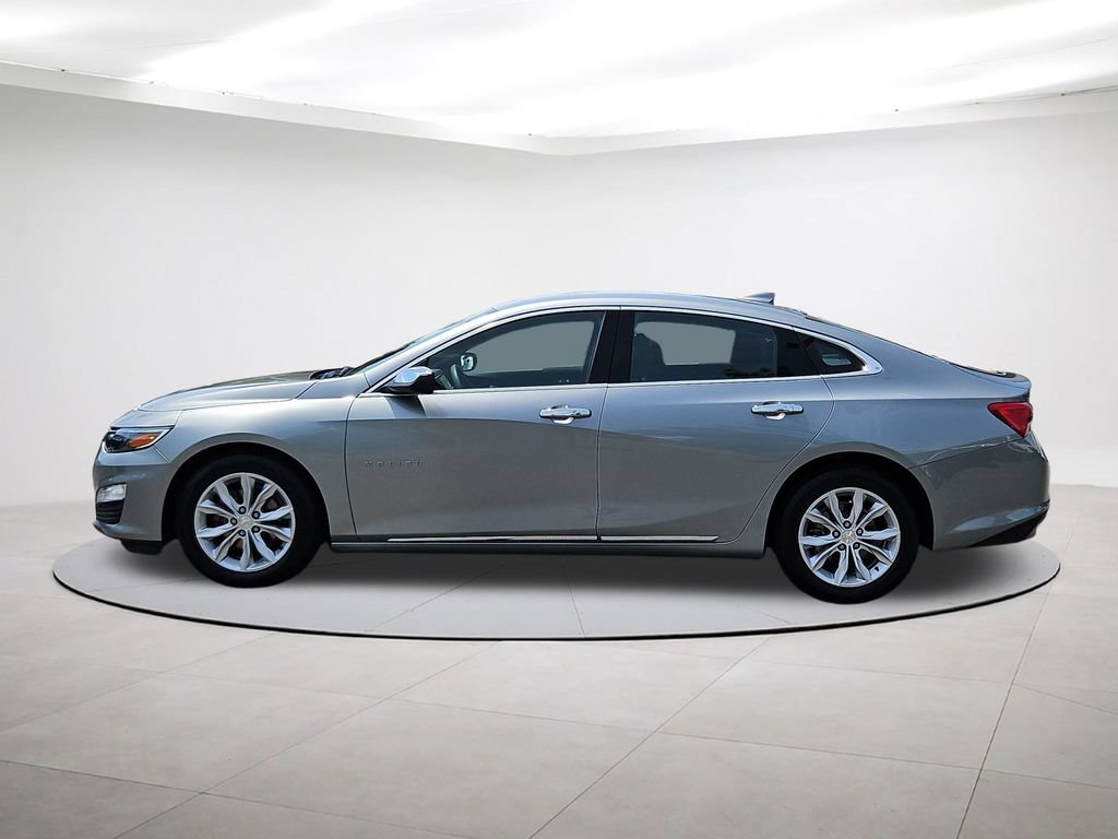 Used 2025 Chevrolet Malibu LT FWD image 4