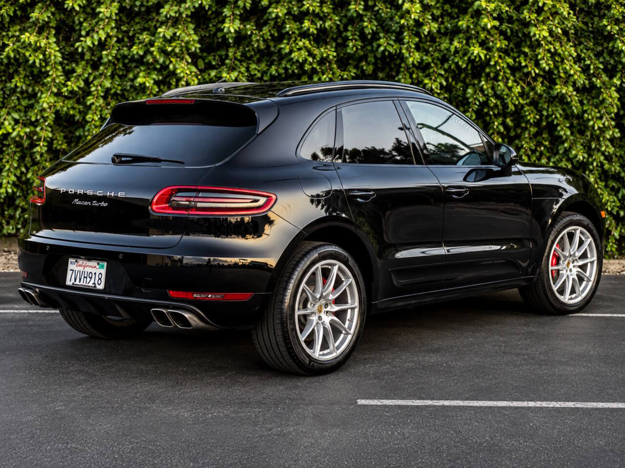 Used 2015 Porsche Macan Turbo AWD/4WD image 8