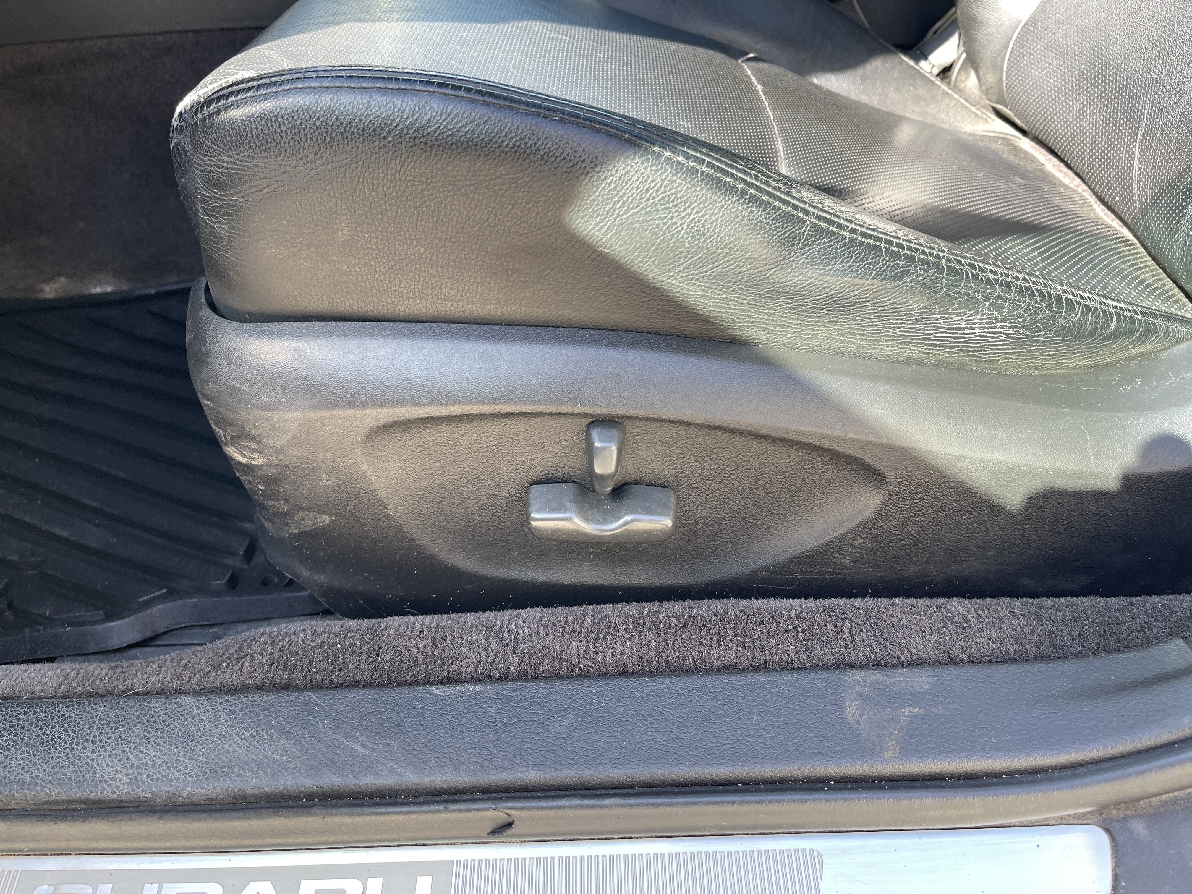 Used 2005 Subaru Outback 2.5XT Limited AWD/4WD image 13