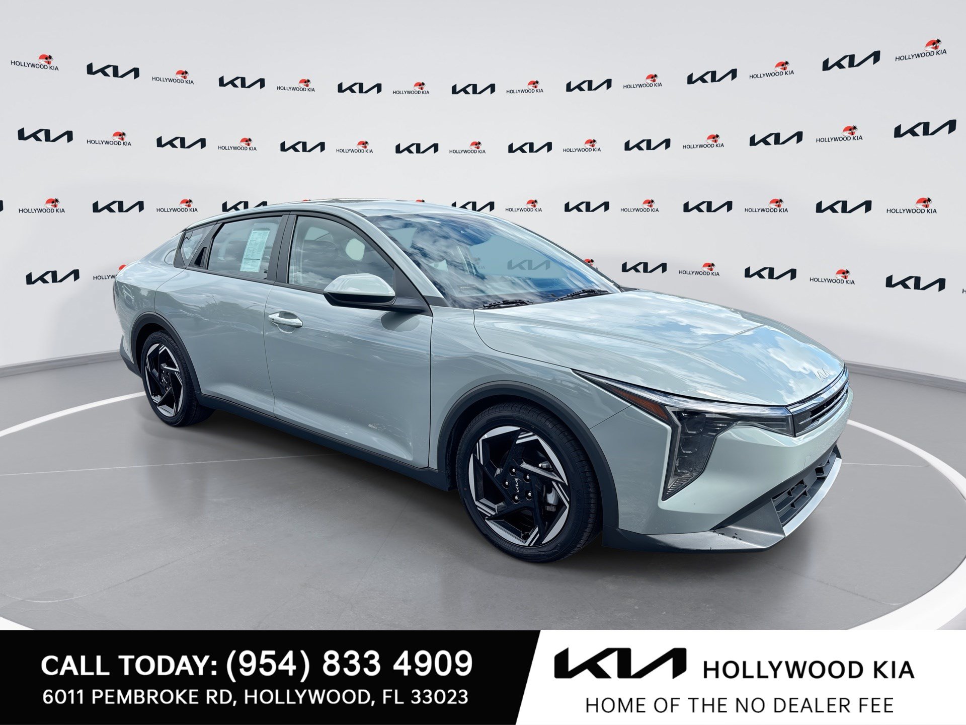 Used 2025 Kia K4 EX FWD image 1