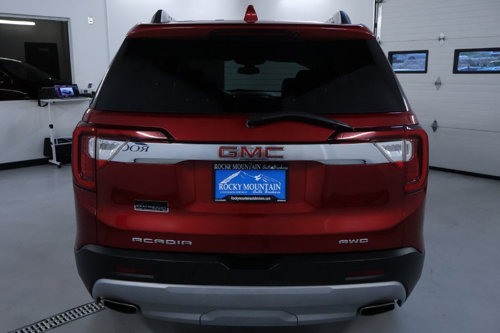 Used 2023 GMC Acadia SLT AWD/4WD image 7