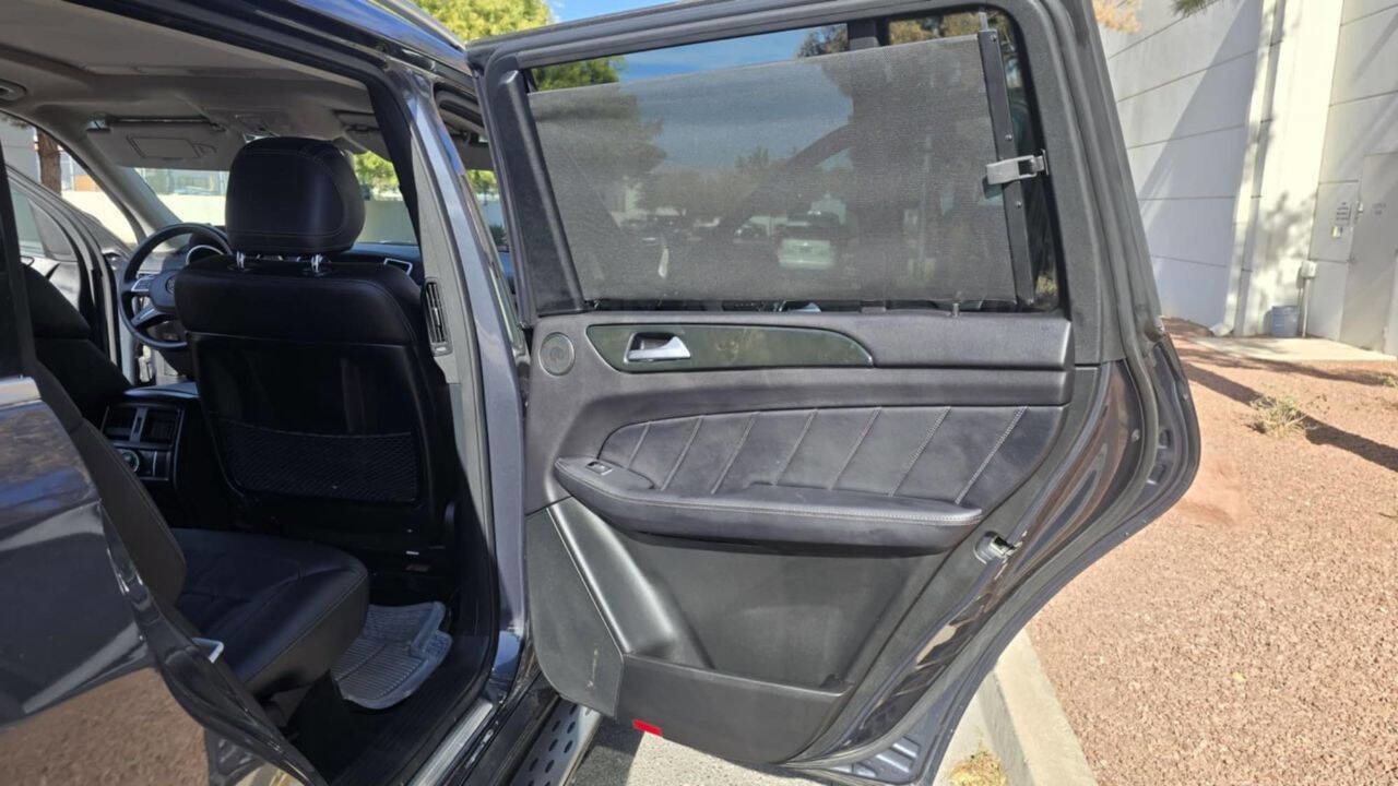 Used 2016 Mercedes-Benz GL 450 4MATIC image 23