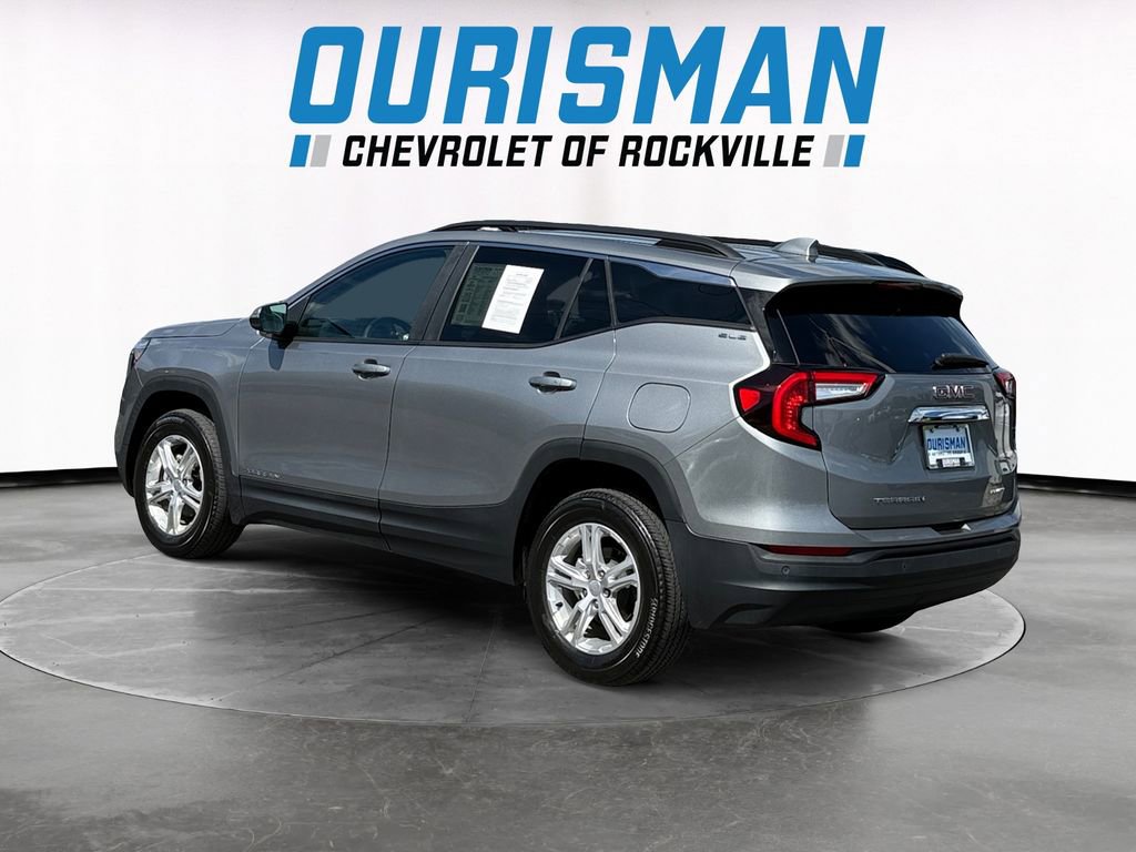 Used 2023 GMC Terrain SLE w/ Driver Convenience Package AWD/4WD image 4