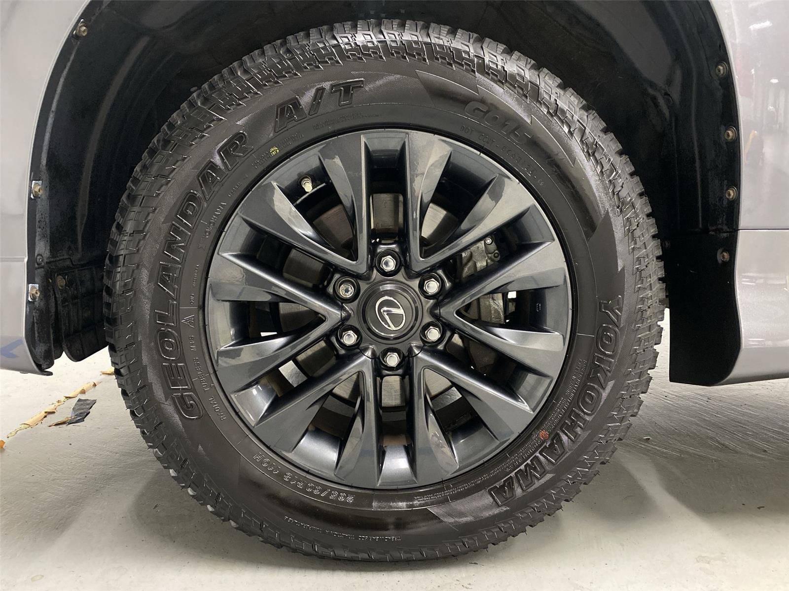 Used 2021 Lexus GX 460 Premium w/ Premium Package AWD/4WD image 23