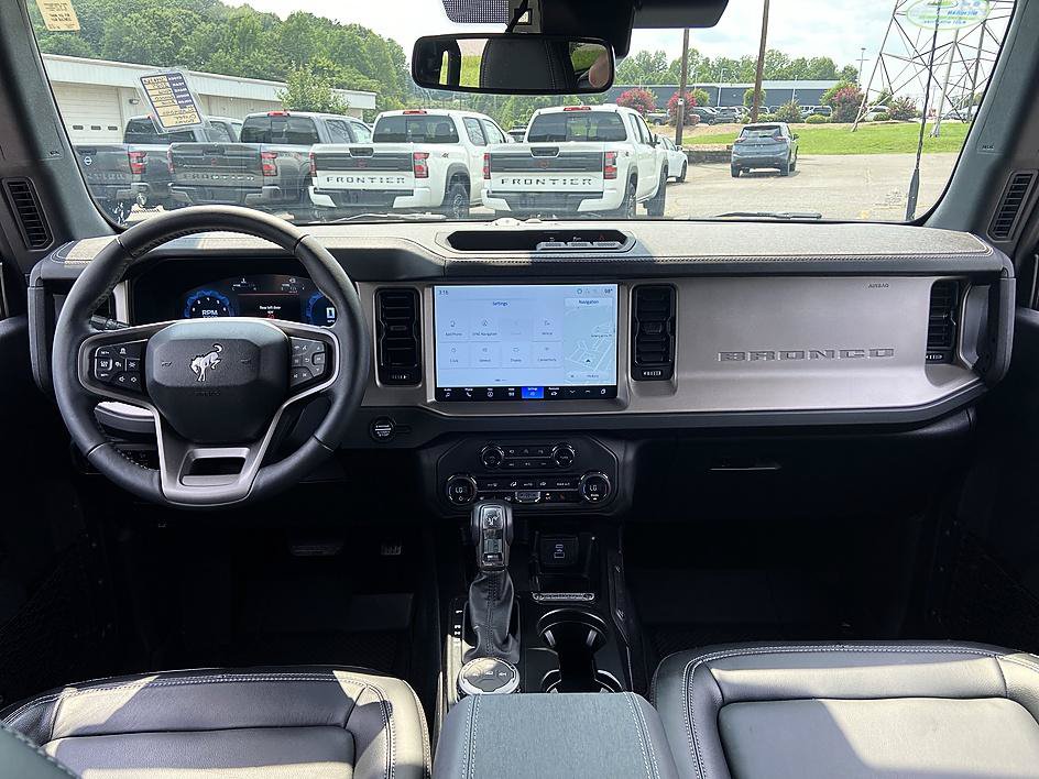 Used 2025 Ford Bronco Outer Banks AWD/4WD image 15
