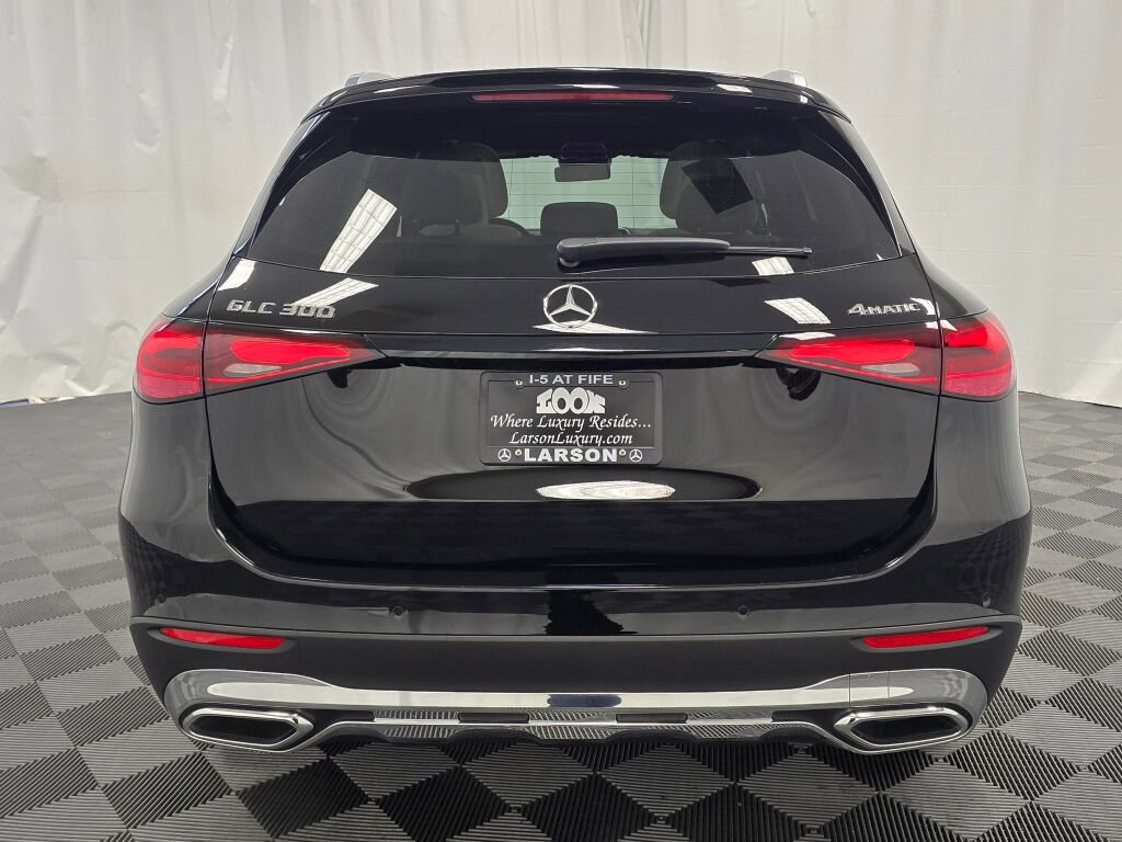 Certified 2025 Mercedes-Benz GLC 300 4MATIC image 5