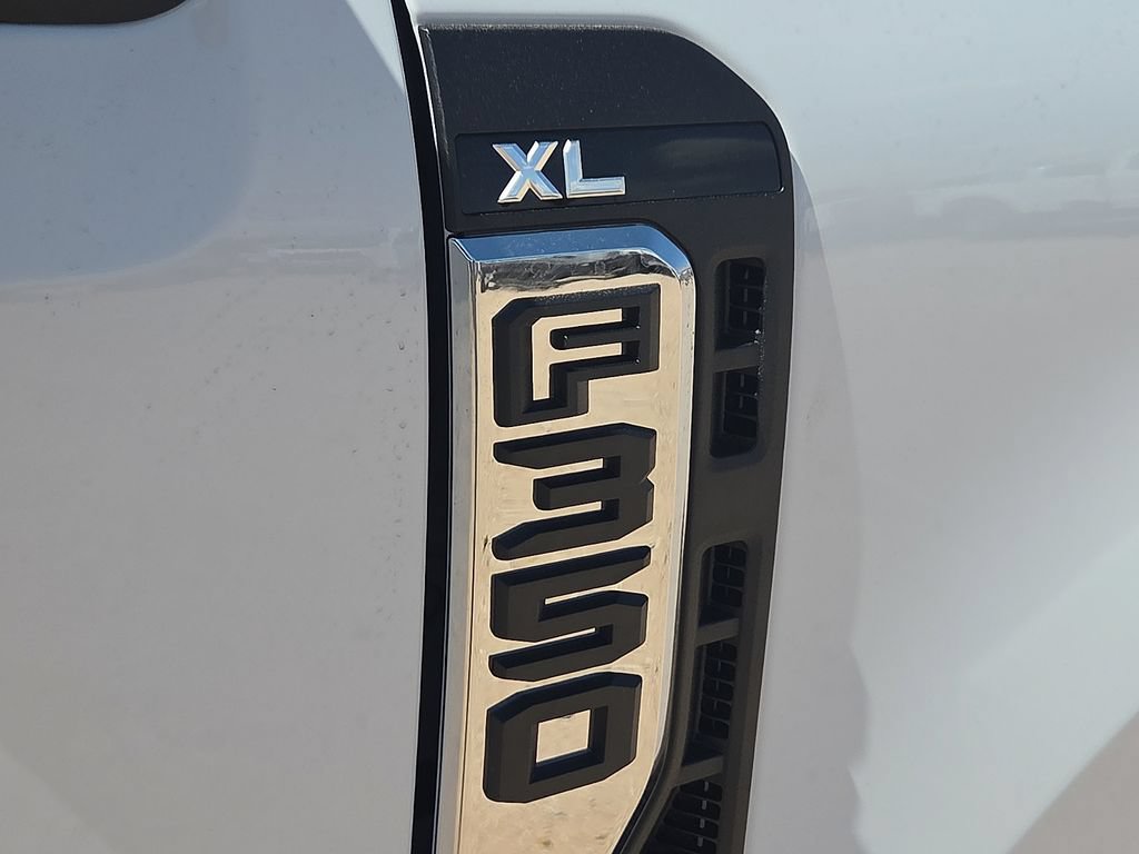 New 2026 Ford F350 XL w/ XL Chrome Package AWD/4WD image 14