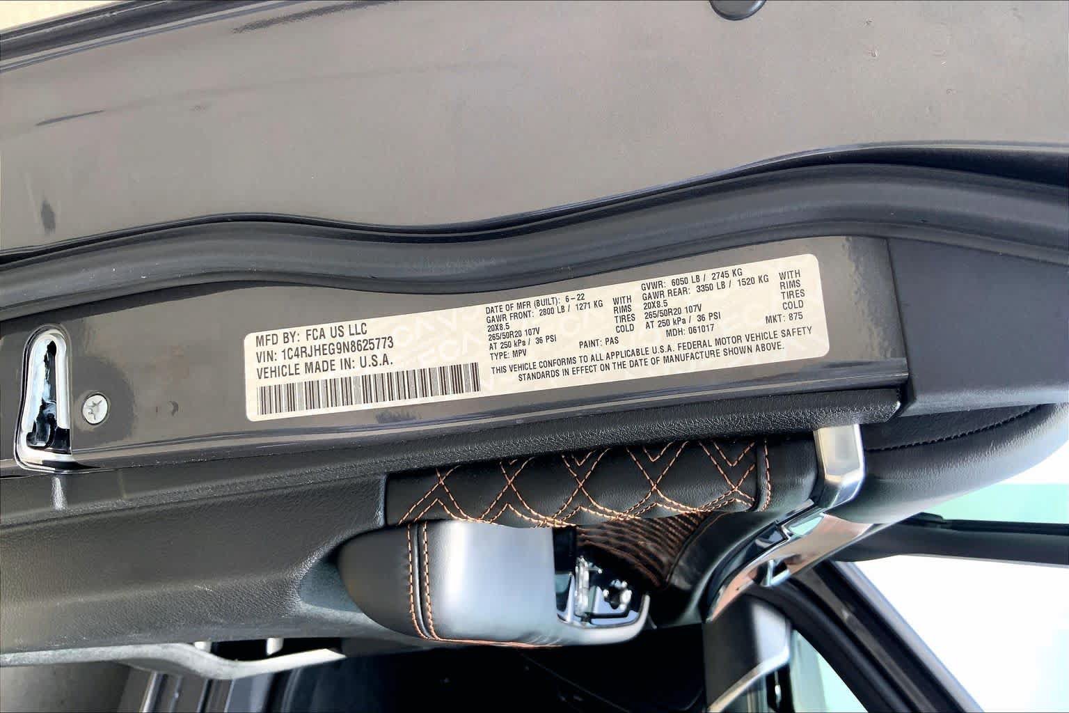 Used 2022 Jeep Grand Cherokee Summit w/ Adv Protech Group IV AWD/4WD image 34