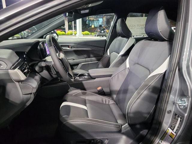 Certified 2025 Toyota Camry SE w/ Convenience Package AWD/4WD image 12