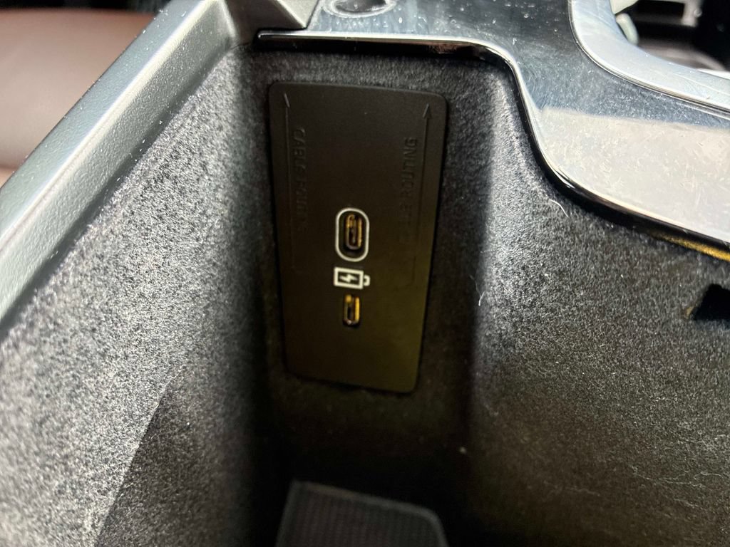 Used 2023 Volvo XC60 B5 Plus FWD image 28