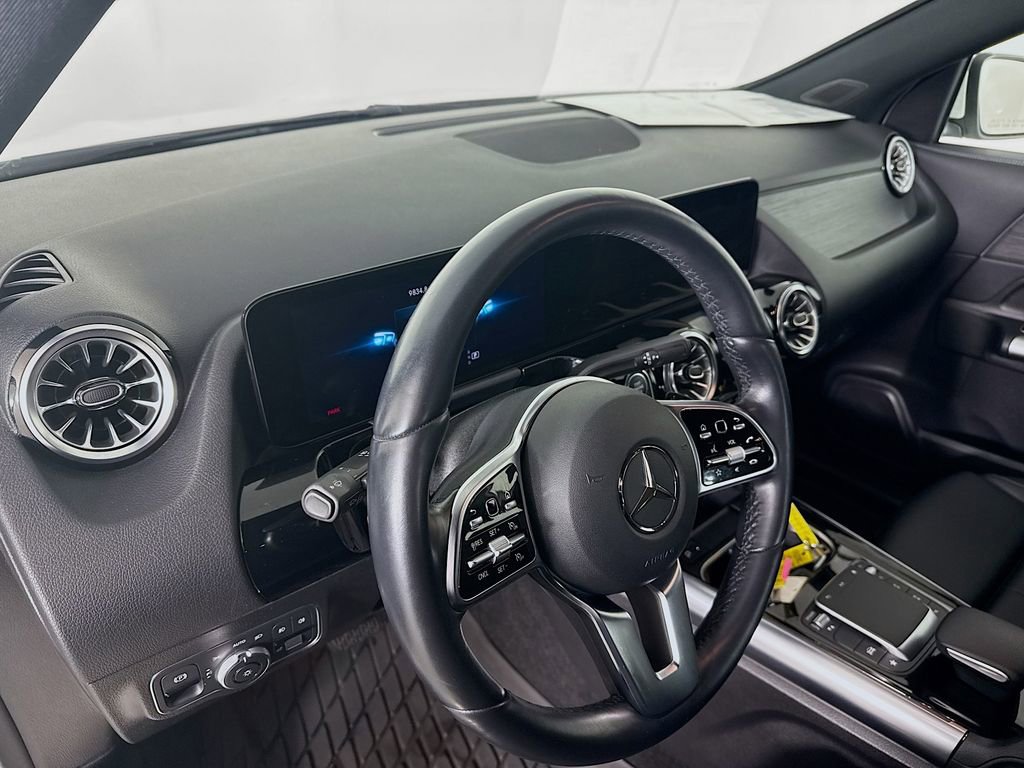 Used 2023 Mercedes-Benz GLA 250 4MATIC image 4