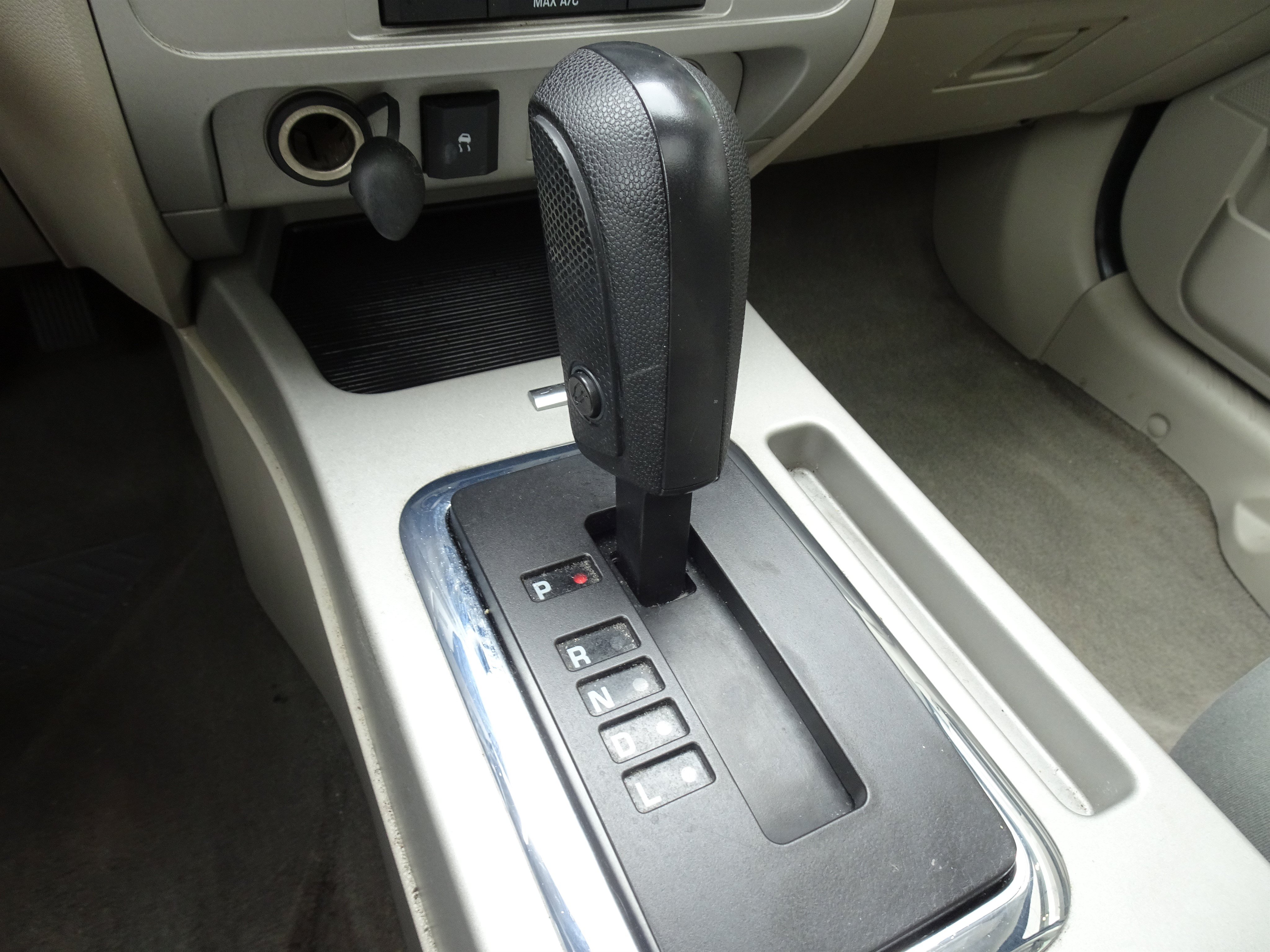 Used 2009 Ford Escape XLT AWD/4WD image 16
