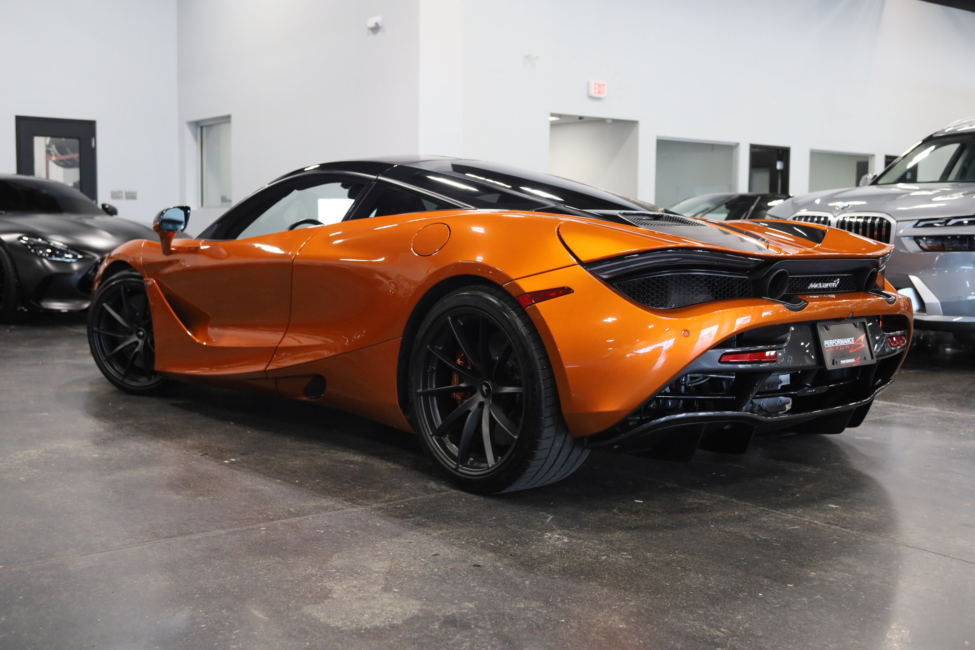 Used 2019 McLaren 720S Performance RWD image 4