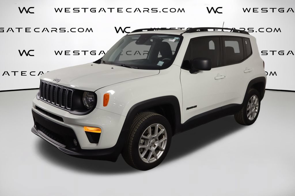 Used 2023 Jeep Renegade Latitude w/ Sun & Fun Group AWD/4WD image 1
