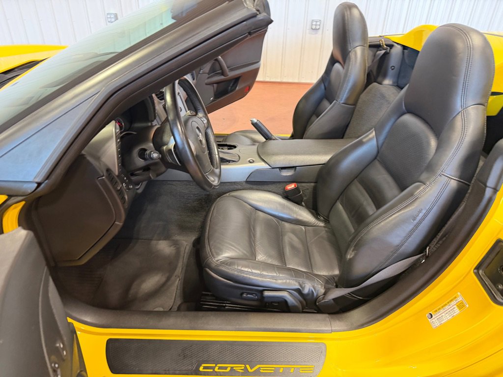 Used 2007 Chevrolet Corvette Convertible w/ Preferred Equipment Group image 19