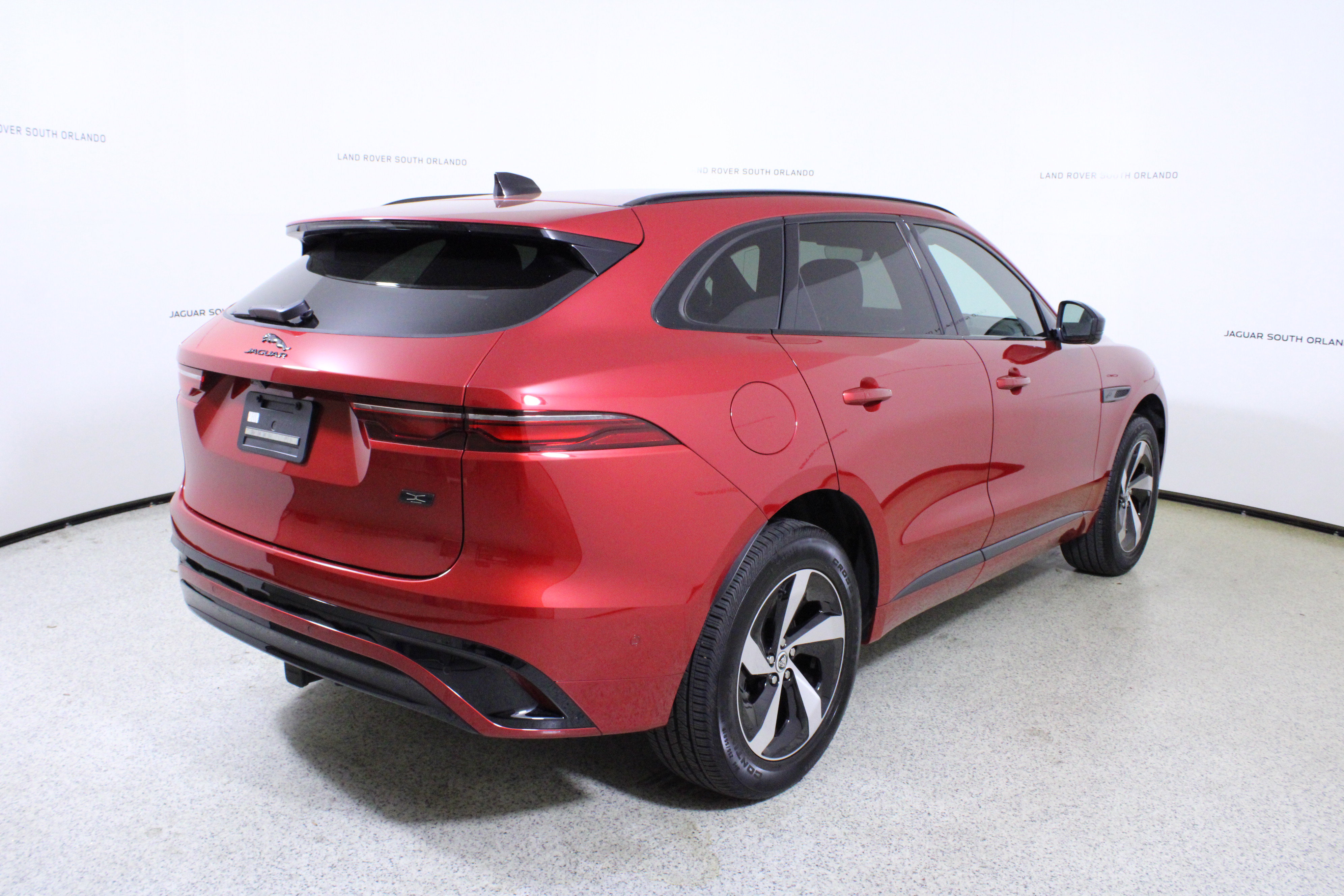 Certified 2026 Jaguar F-PACE R-Dynamic S image 7