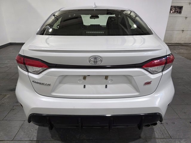 Used 2024 Toyota Corolla SE w/ SE Premium Package image 4