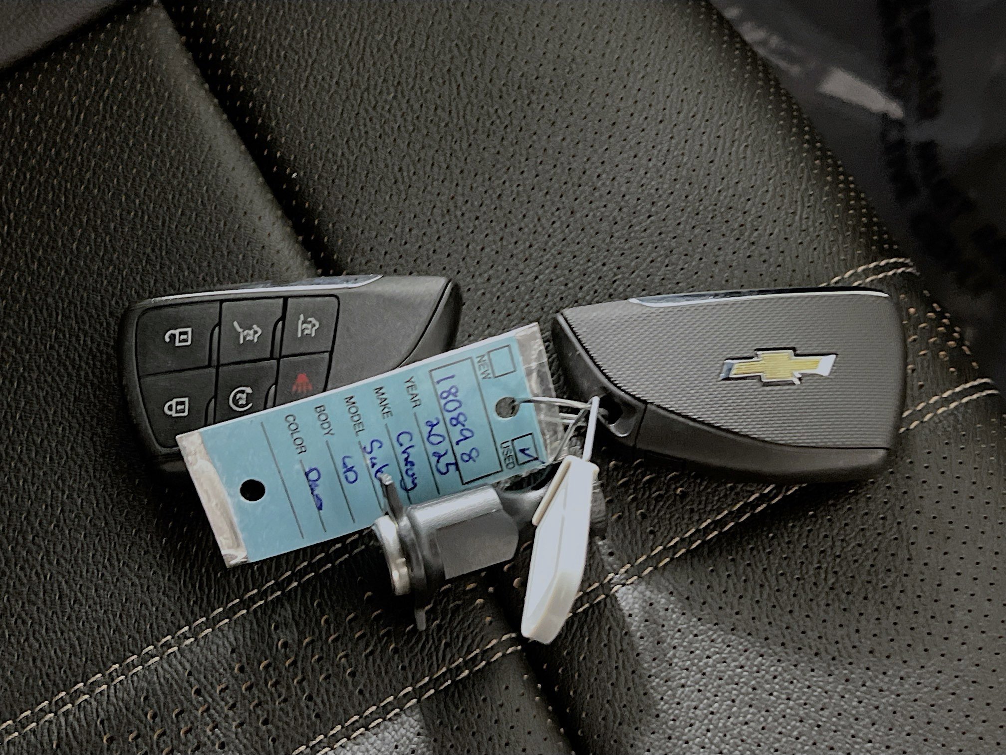 Used 2025 Chevrolet Suburban High Country image 36