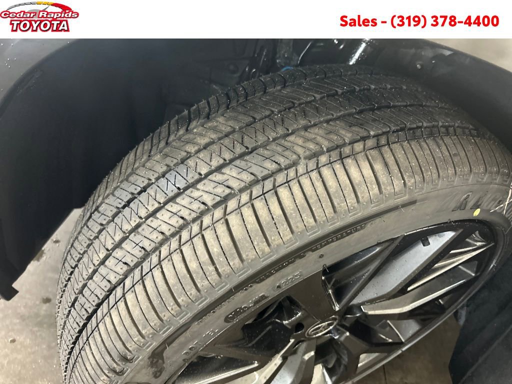 New 2025 Toyota Crown Signia image 27