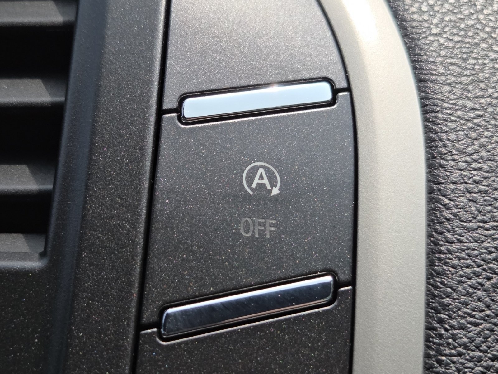 Used 2017 Lincoln MKC Reserve FWD image 13