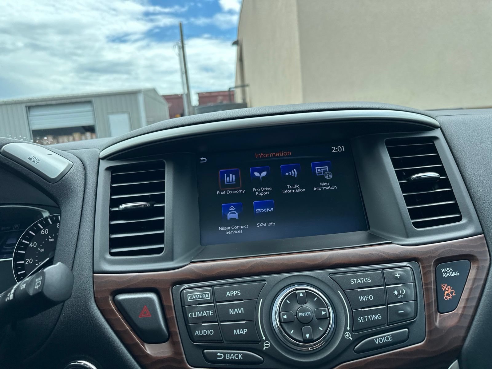 Used 2017 Nissan Pathfinder Platinum AWD/4WD image 66