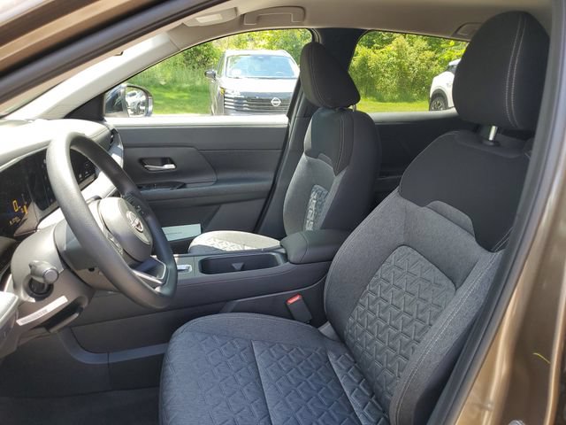 New 2026 Nissan Kicks SV w/ Cold Weather Package AWD/4WD image 5